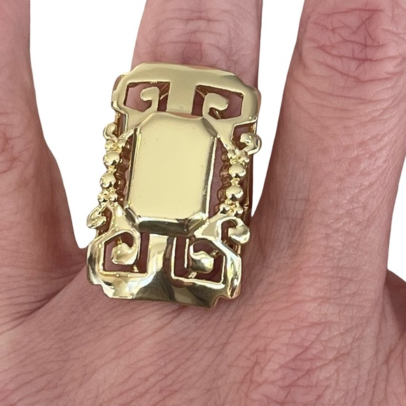 Nicholas Liu Jewelry - Nicholas Liu Chinoiserie Cut Out Gold Statement Ring Size 8
